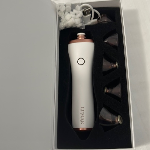 LUMAE Microdermabrasion Rejuvenation Kit Matte White - Picture 3 of 6